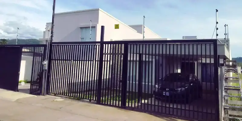 Sistema de cerca eléctrica con alarma en Cartago, Costa Rica